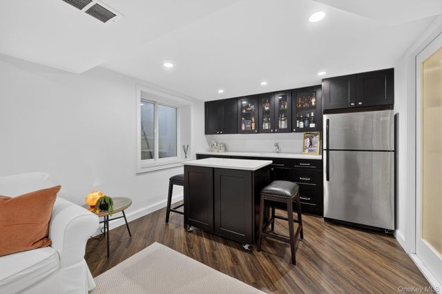 14 S Longfellow Street, Hartsdale, NY 10530