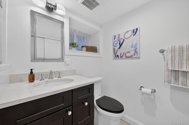 14 S Longfellow Street, Hartsdale, NY 10530