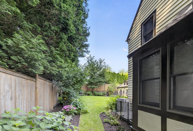 14 S Longfellow Street, Hartsdale, NY 10530