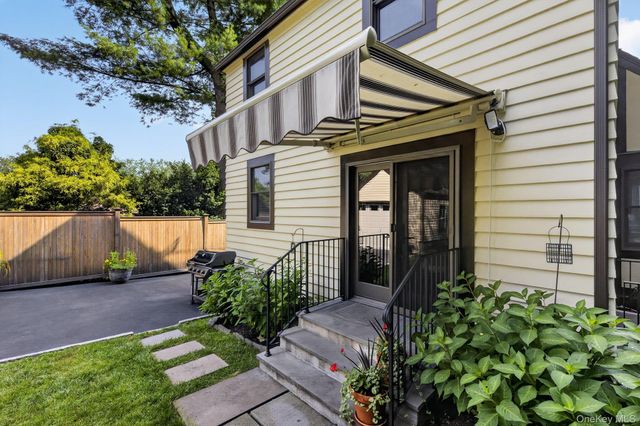 14 S Longfellow Street, Hartsdale, NY 10530