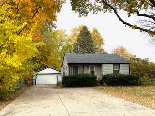 3906 Abbotsford Road, Rockford, IL 61107