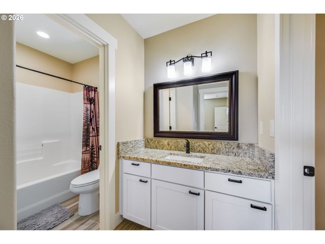 1522 N 4TH Ct, Washougal, WA 98671