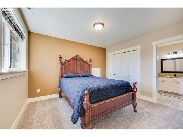 1522 N 4TH Ct, Washougal, WA 98671