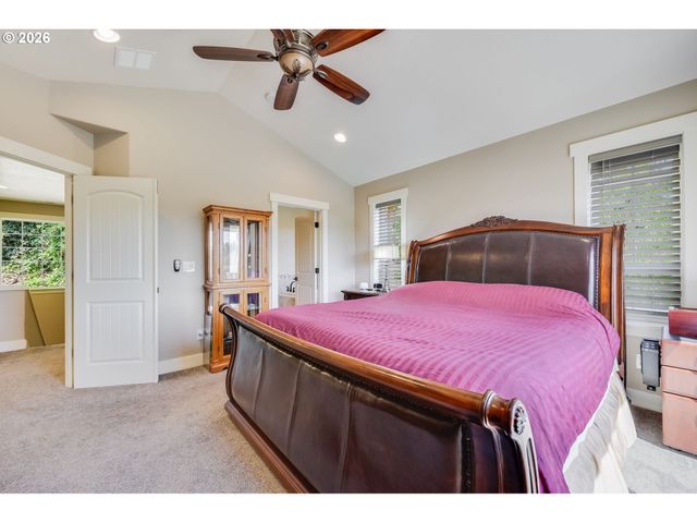 1522 N 4TH Ct, Washougal, WA 98671