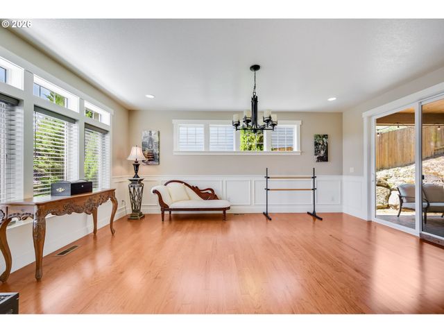 1522 N 4TH Ct, Washougal, WA 98671