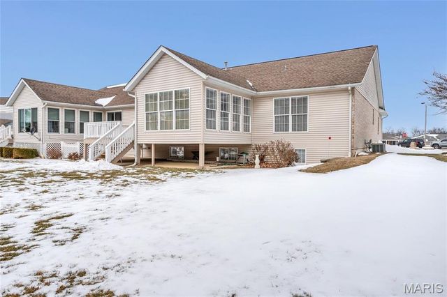 102 Eagle Court, Waterloo, IL 62298