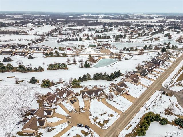 102 Eagle Court, Waterloo, IL 62298