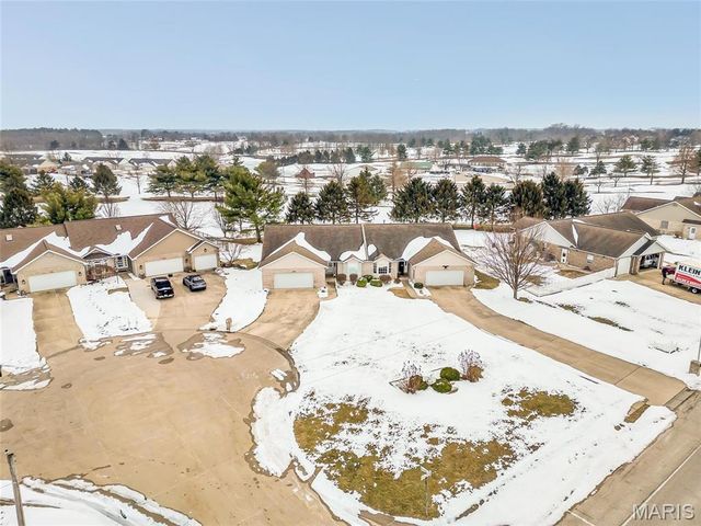 102 Eagle Court, Waterloo, IL 62298