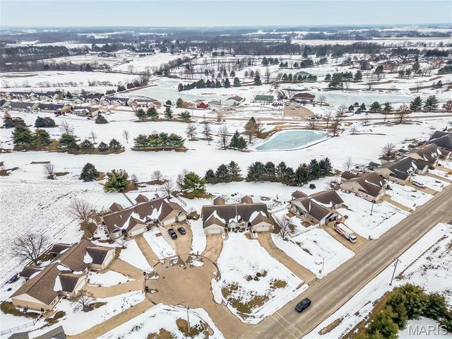 102 Eagle Court, Waterloo, IL 62298