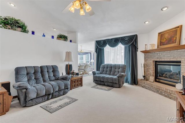 102 Eagle Court, Waterloo, IL 62298