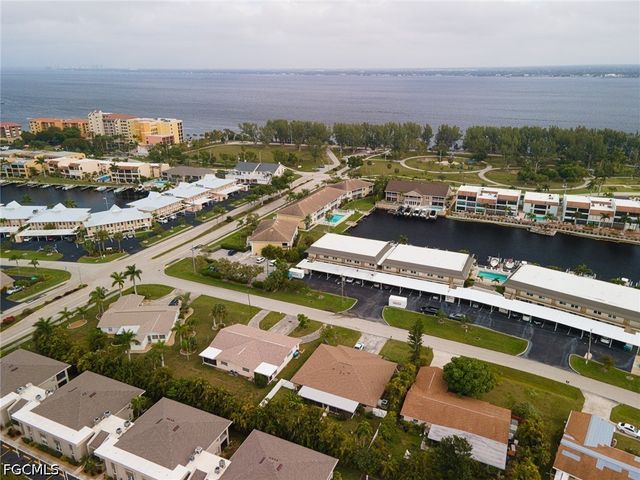 4212 SE 19th PL A, Cape Coral, FL 33904