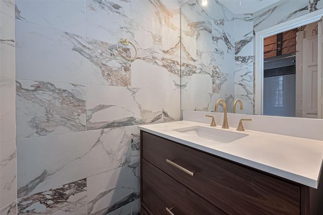 36 Watermill Place, Sugar Land, TX 77479