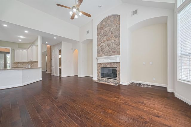 36 Watermill Place, Sugar Land, TX 77479