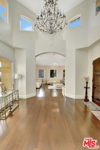 27425 Calicut Road, Malibu, CA 90265