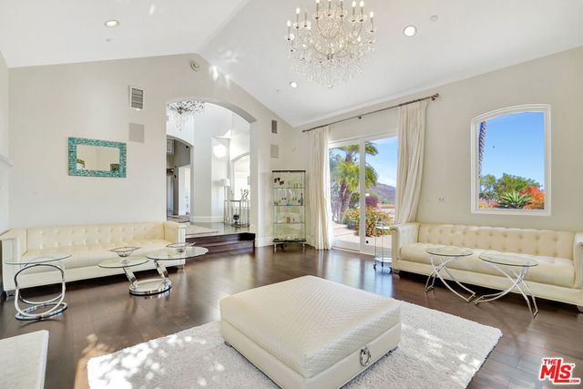 27425 Calicut Road, Malibu, CA 90265