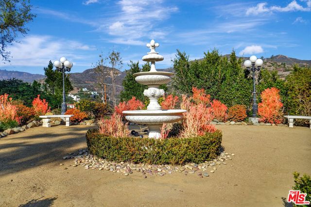 27425 Calicut Road, Malibu, CA 90265