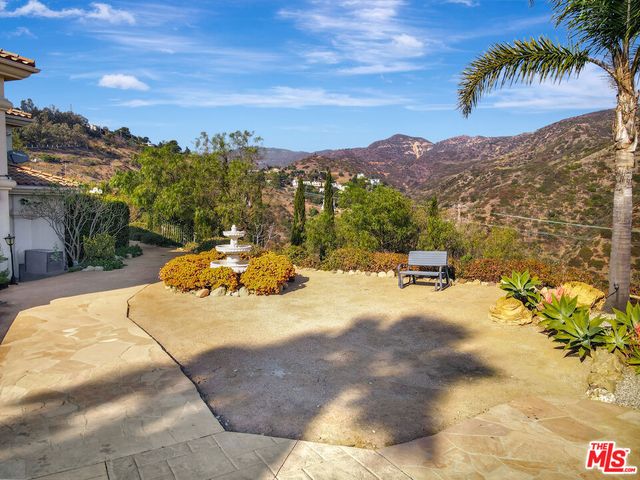 27425 Calicut Road, Malibu, CA 90265
