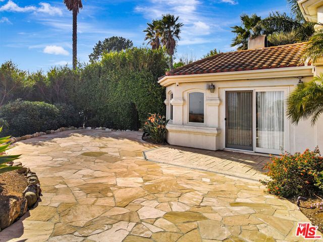 27425 Calicut Road, Malibu, CA 90265