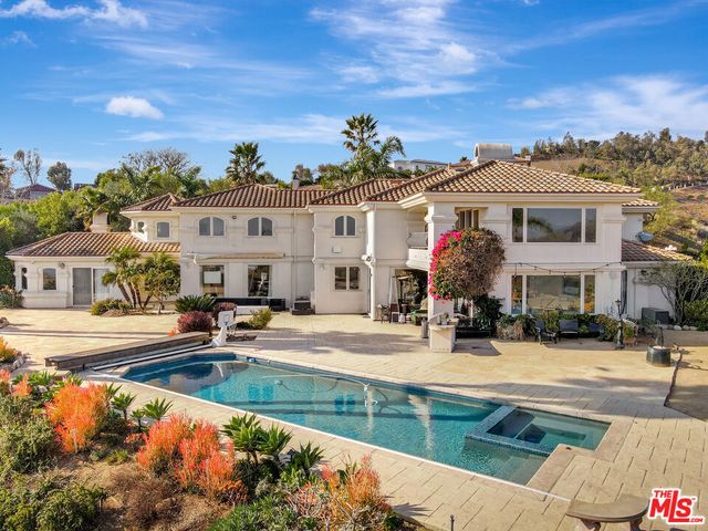 27425 Calicut Road, Malibu, CA 90265