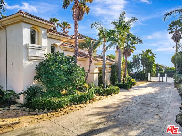 27425 Calicut Road, Malibu, CA 90265