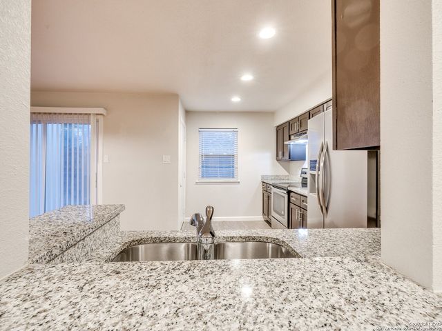 100 Lorenz Rd Apt 1504, San Antonio, TX 78209