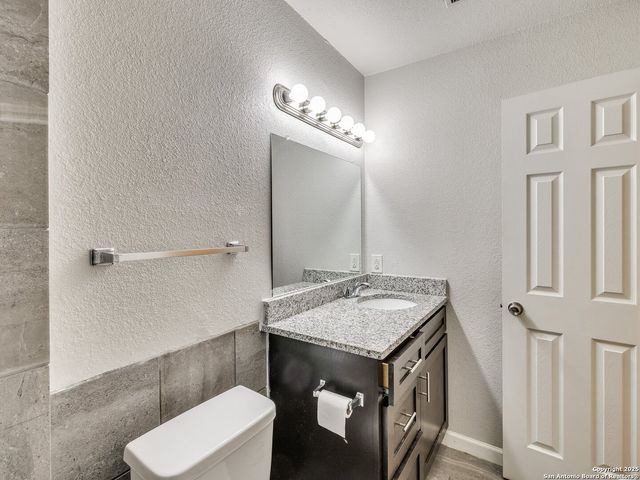 100 Lorenz Rd Apt 1504, San Antonio, TX 78209