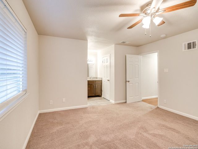 100 Lorenz Rd Apt 1504, San Antonio, TX 78209