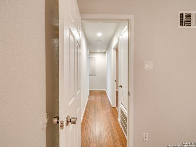 100 Lorenz Rd Apt 1504, San Antonio, TX 78209