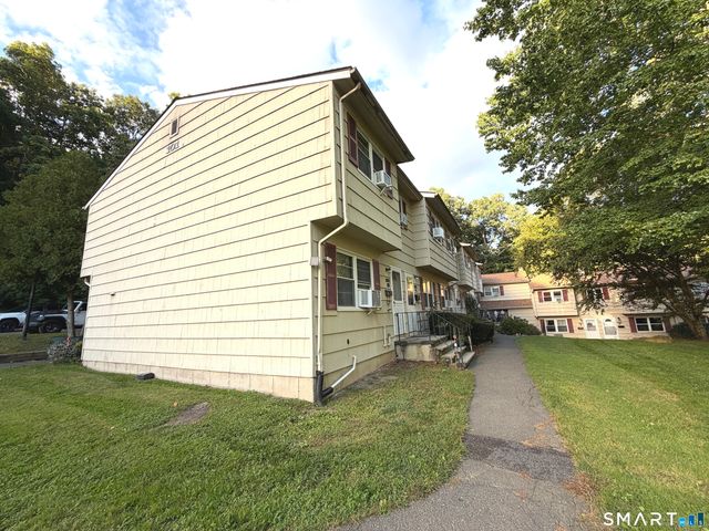 101 Ridge Road 12, Naugatuck, CT 06770