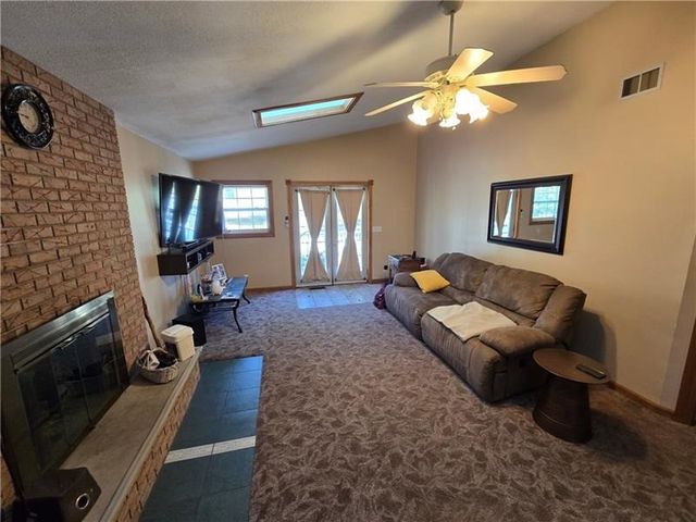 250 N Boundary St, City Of But Sw, PA 16001