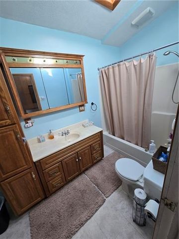 250 N Boundary St, City Of But Sw, PA 16001