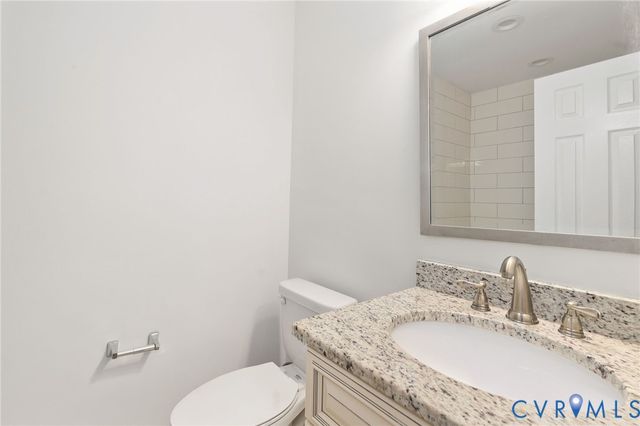 5609 Chatmoss Rd, Midlothian, VA 23112