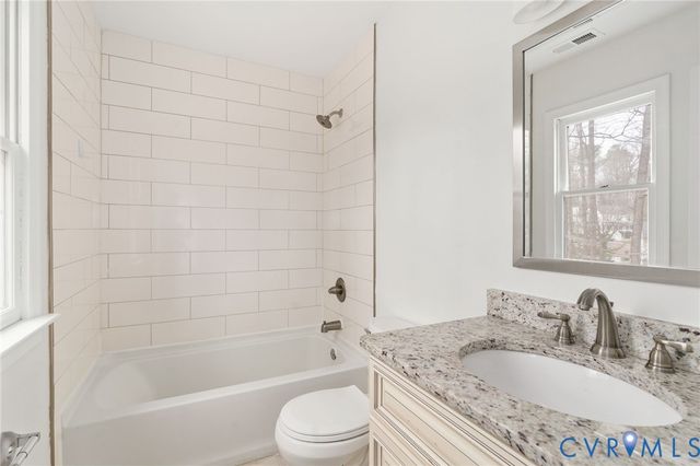 5609 Chatmoss Rd, Midlothian, VA 23112