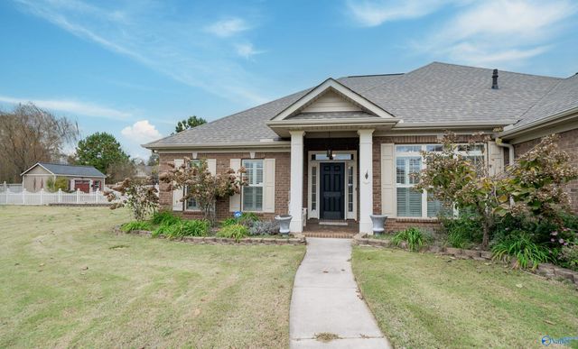 107 Eden Lane, Huntsville, AL 35811