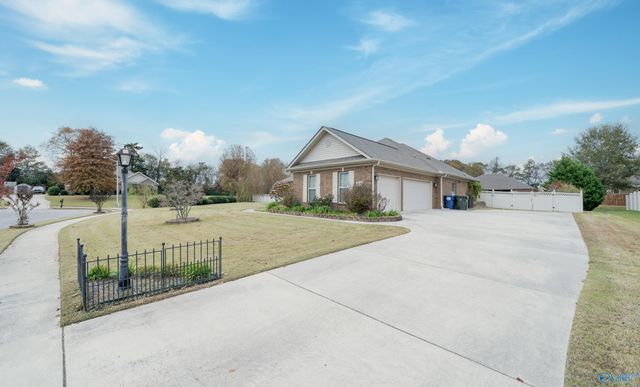 107 Eden Lane, Huntsville, AL 35811