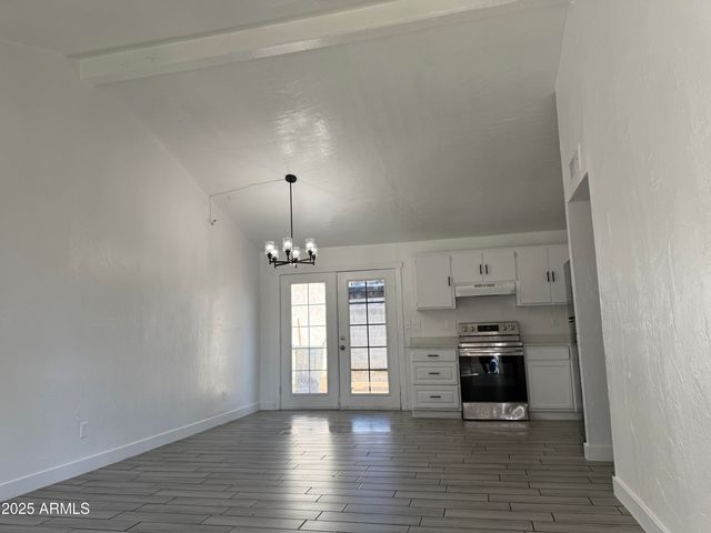 13221 N 21st Place 7, Phoenix, AZ 85022