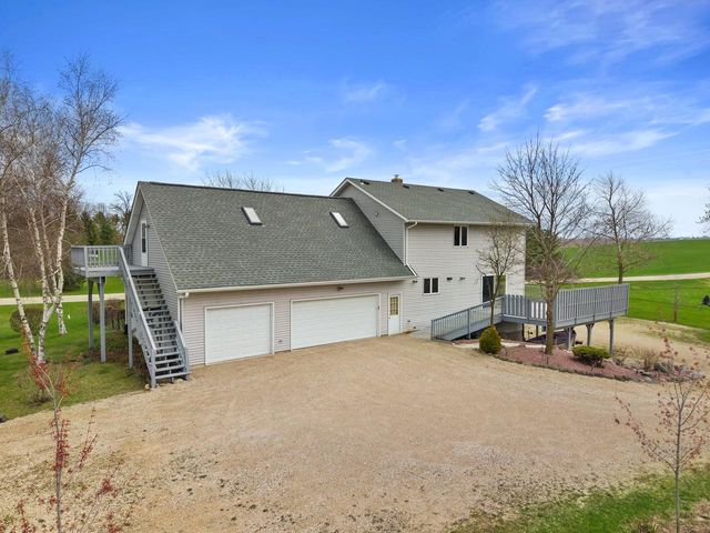 7293 Aurora ROAD, West Bend, WI 53090