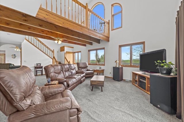 7293 Aurora ROAD, West Bend, WI 53090