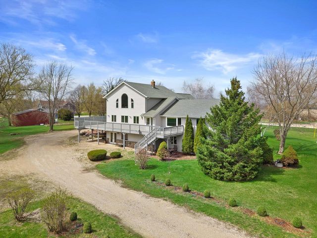 7293 Aurora ROAD, West Bend, WI 53090
