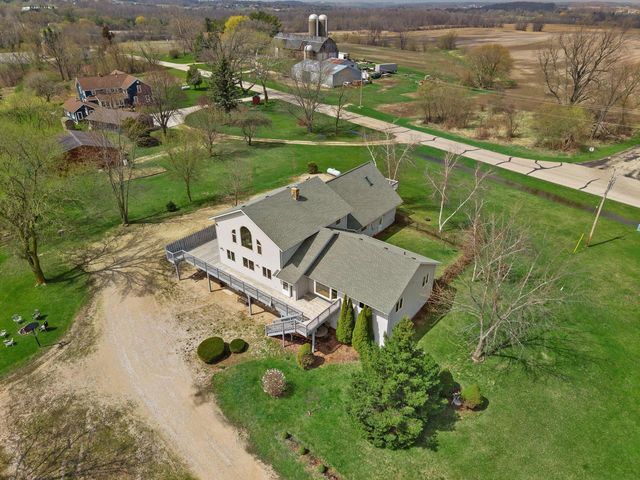 7293 Aurora ROAD, West Bend, WI 53090