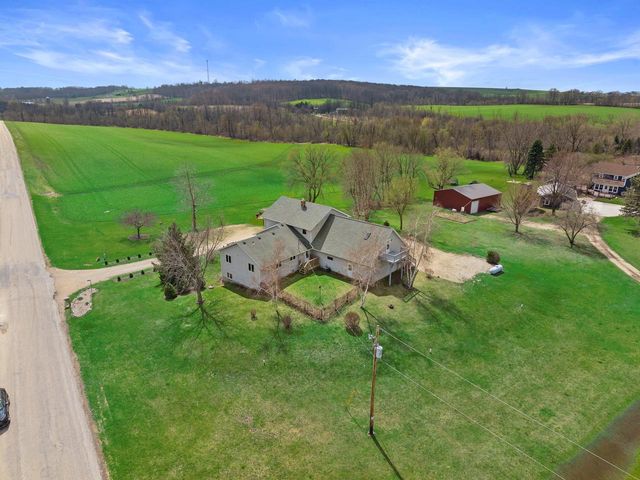 7293 Aurora ROAD, West Bend, WI 53090