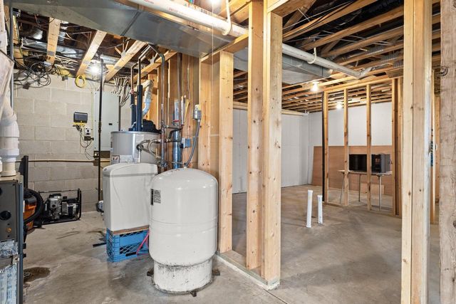7293 Aurora ROAD, West Bend, WI 53090