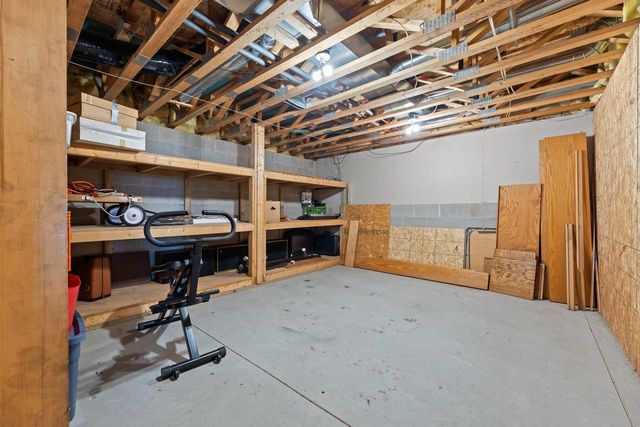 7293 Aurora ROAD, West Bend, WI 53090