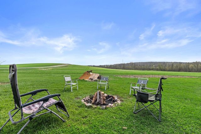 7293 Aurora ROAD, West Bend, WI 53090