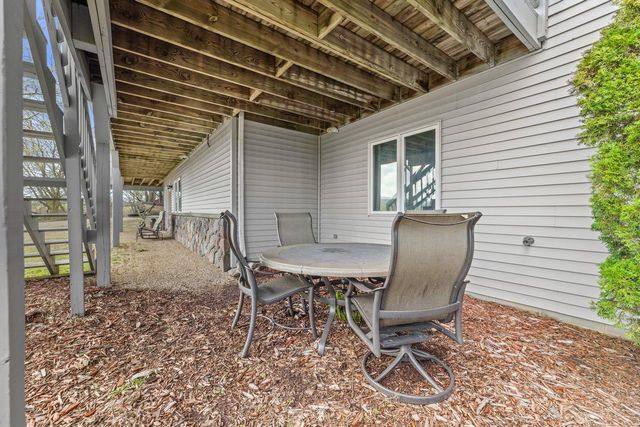 7293 Aurora ROAD, West Bend, WI 53090