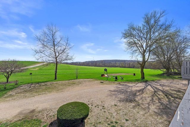 7293 Aurora ROAD, West Bend, WI 53090