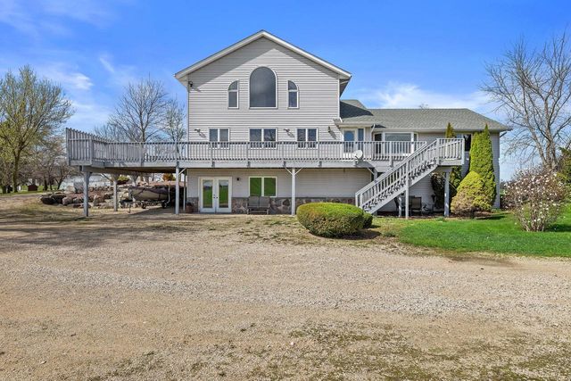 7293 Aurora ROAD, West Bend, WI 53090