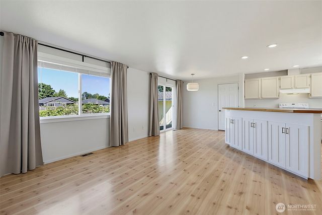 3404 McHugh Place, Enumclaw, WA 98022
