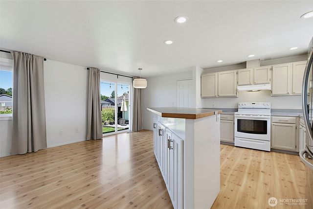 3404 McHugh Place, Enumclaw, WA 98022
