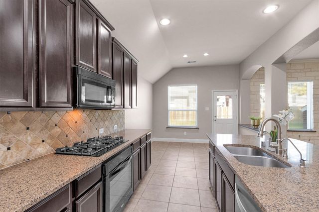 9515 Alabaster Oaks Lane, Humble, TX 77396